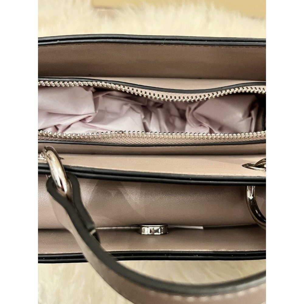SOLD NWT STEVE MADDEN BEVELYN SATCHEL CROSSBODY BAG AIR POD MUSHROOM TIK TOK - Picture 7 of 8